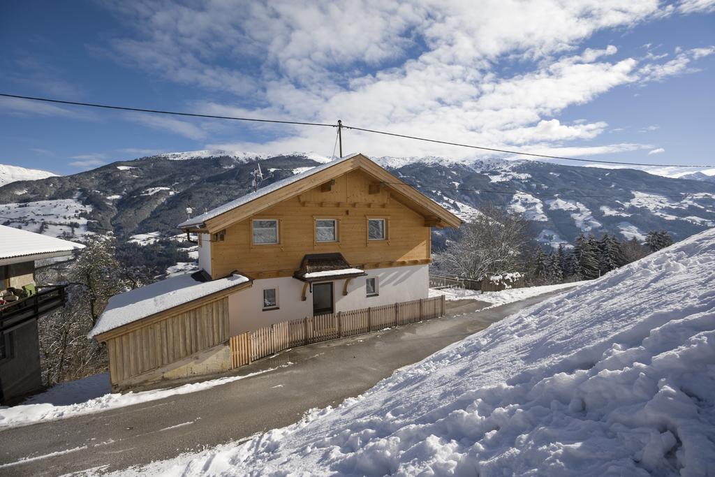 Bergchalet Emberg Mit Sauna Aschau Im Zillertal Exterior photo